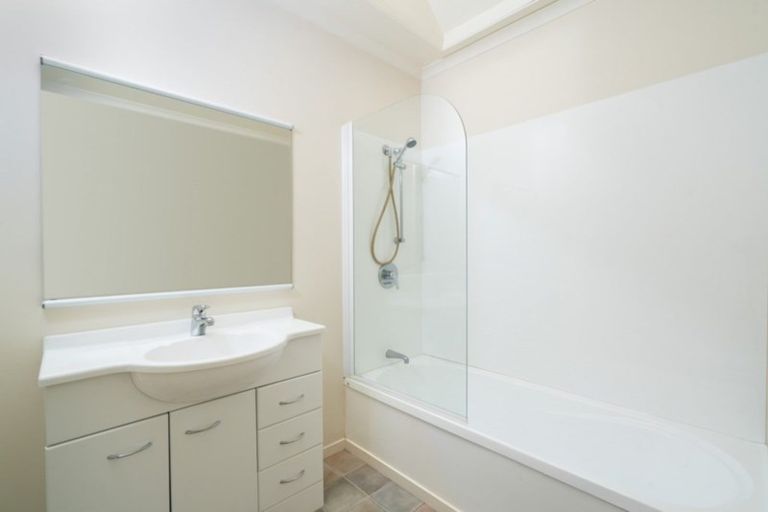 Photo of property in 6 Lakeridge Close, Rangatira Park, Taupo, 3330