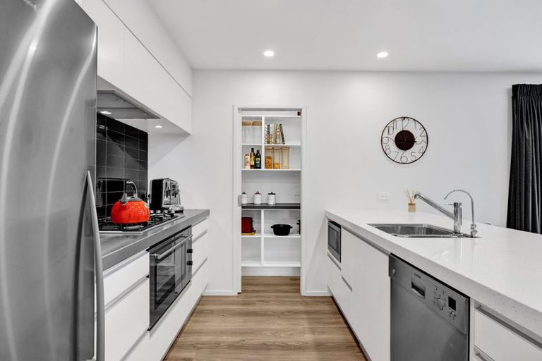 Photo of property in 16 Jules Crescent, Bell Block, New Plymouth, 4312