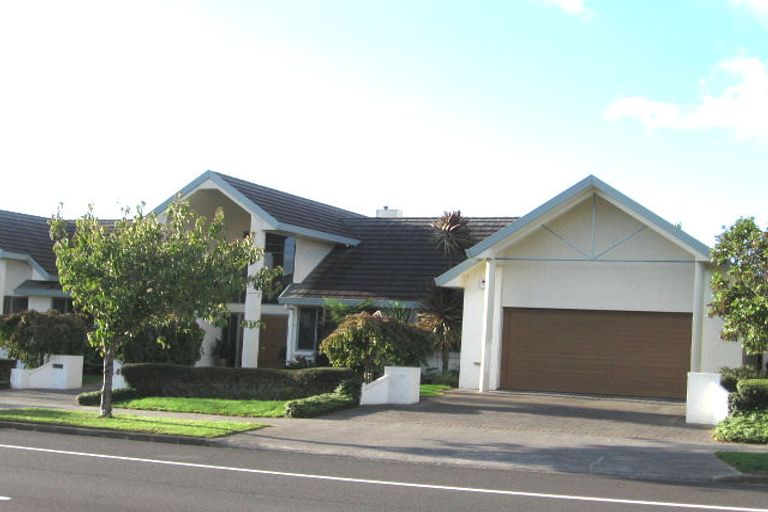 Photo of property in 14 Jane Eyre Drive, Somerville, Auckland, 2014