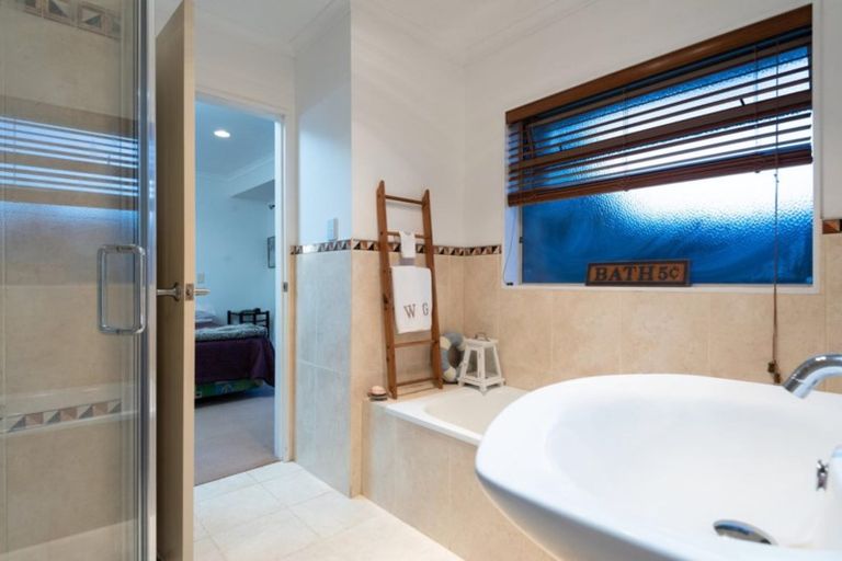 Photo of property in 16 Avon Rise, Welcome Bay, Tauranga, 3112