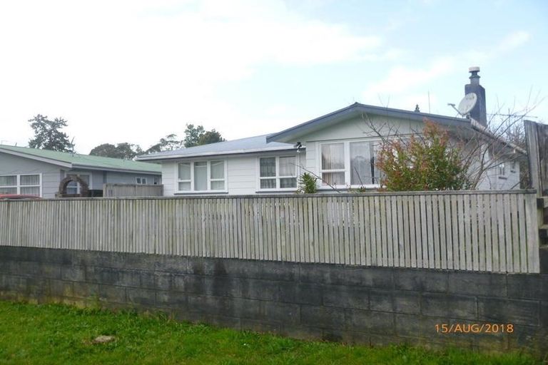 Photo of property in 37 Riverpark Crescent, Henderson, Auckland, 0610