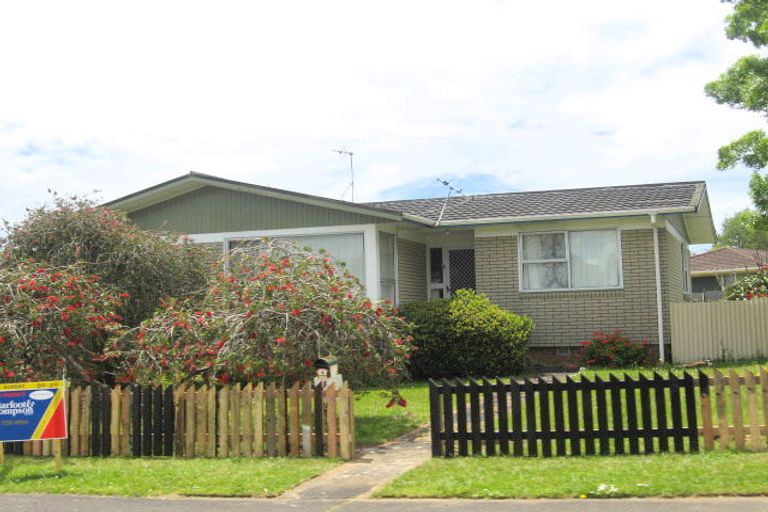 Photo of property in 4 Carbery Place, Manurewa, Auckland, 2102