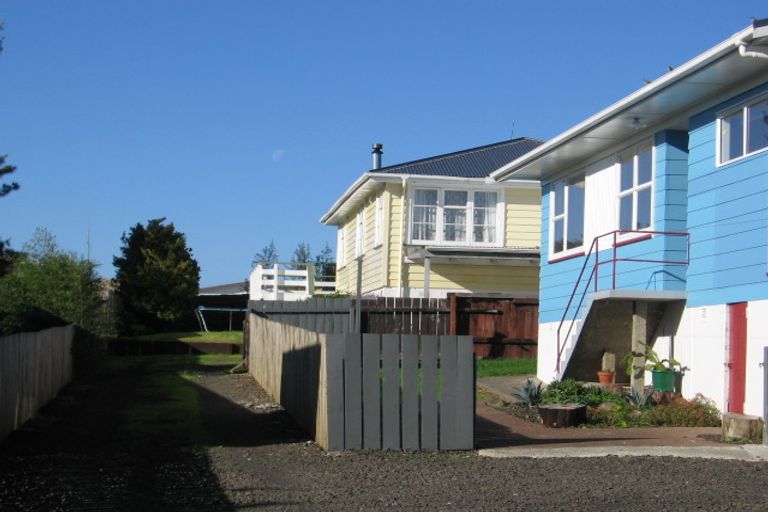 Photo of property in 1/12 Hetherington Road, Ranui, Auckland, 0612