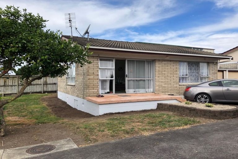 Photo of property in 42a Clevedon Road, Papakura, 2110