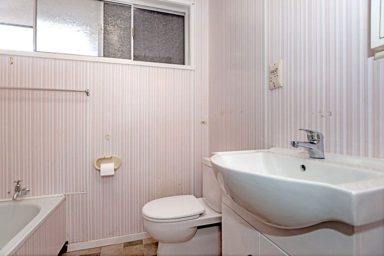 Photo of property in 2/10 Queens Road, Elgin, Gisborne, 4010