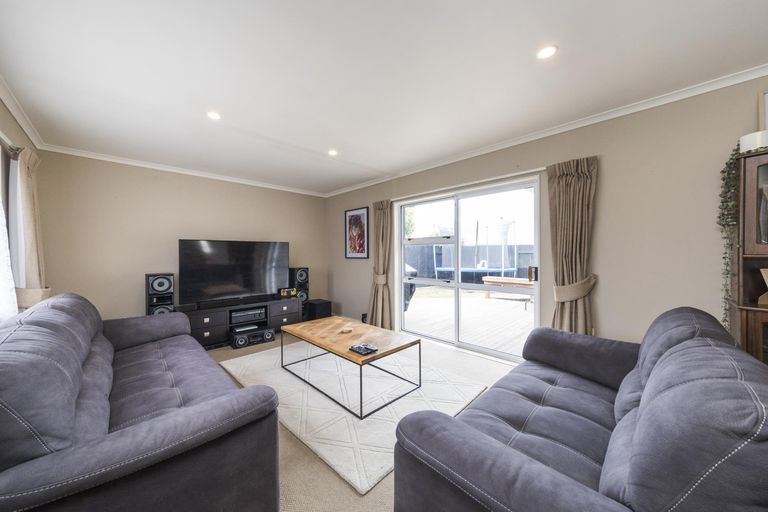 Photo of property in 31 Strachan Way, Highbury, Palmerston North, 4412