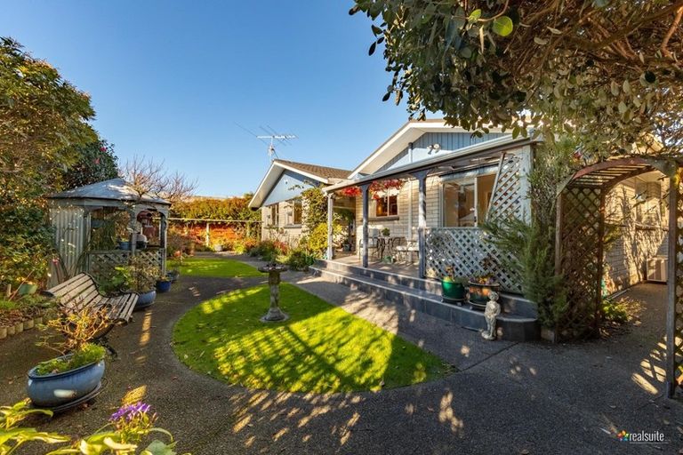 Photo of property in 43 Orr Crescent, Hutt Central, Lower Hutt, 5011