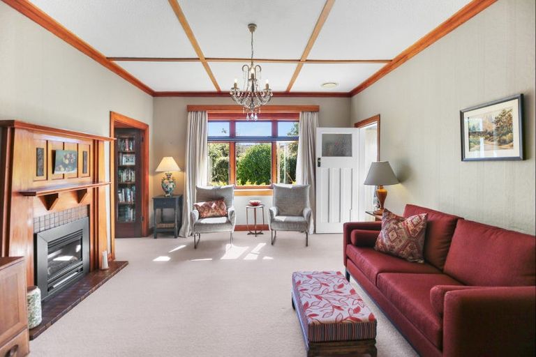 Photo of property in 83 Queenwood Road, Levin, 5510