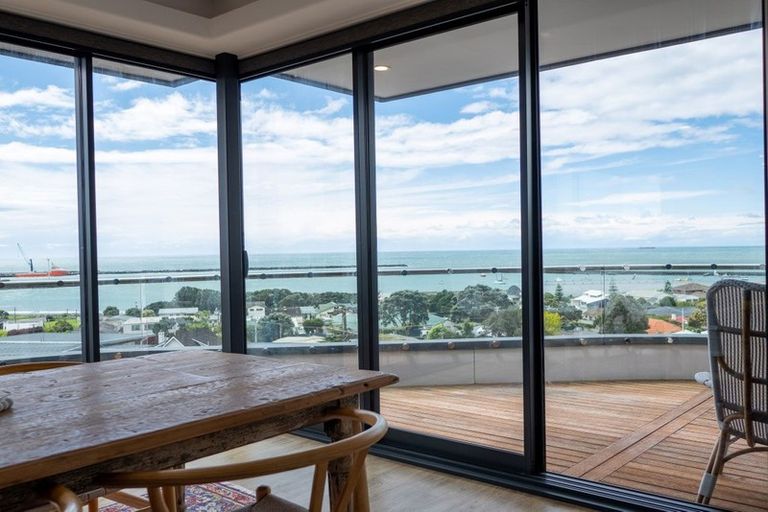 Photo of property in 1 Mission Street, Moturoa, New Plymouth, 4310