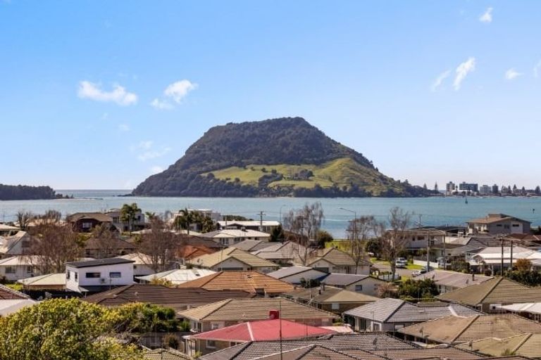 Photo of property in 21 Tirinui Crest Road, Otumoetai, Tauranga, 3110