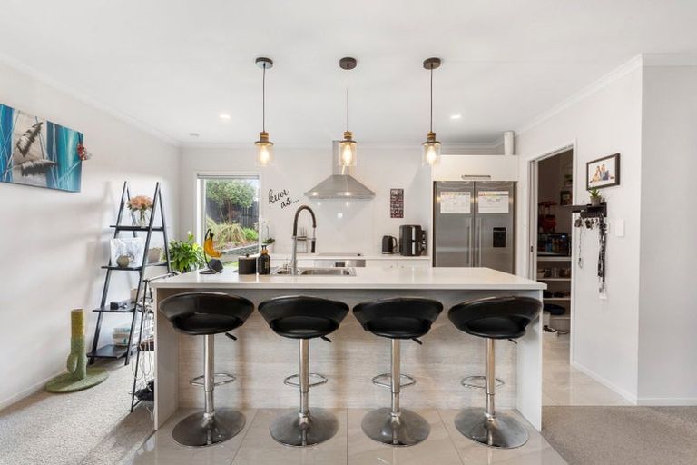 Photo of property in 19 Parkgrove Crescent, Pokeno, 2402