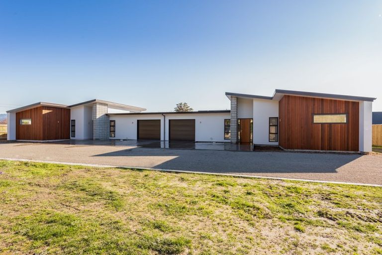 Photo of property in 74 Murphys Road, Springlands, Blenheim, 7201