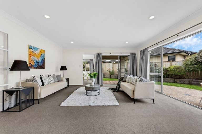Photo of property in 125 Wayne Francis Drive, Flat Bush, Auckland, 2016