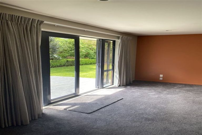 Photo of property in 10 Providence Place, Redwood, Christchurch, 8051