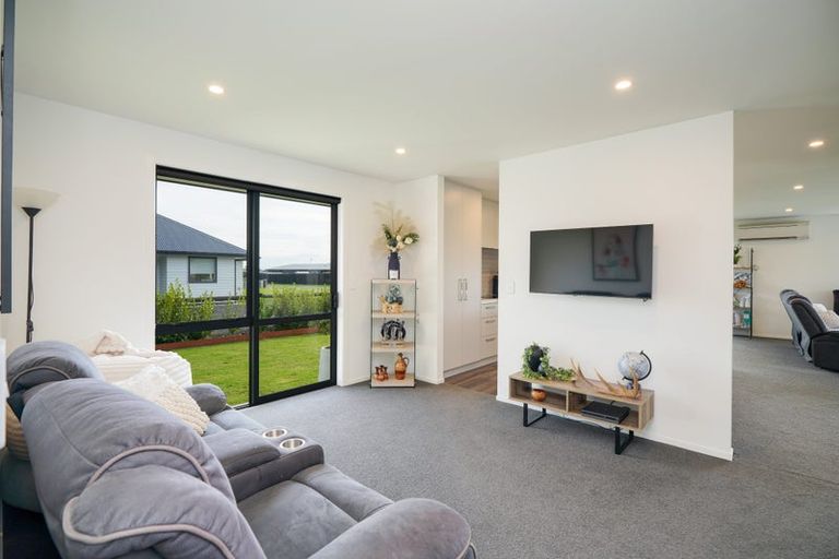Photo of property in 12 Pegasus Place, Seaward Bush, Invercargill, 9812