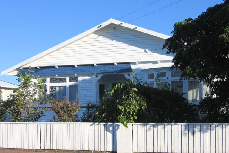 Photo of property in 14 Montague Street, Alicetown, Lower Hutt, 5010