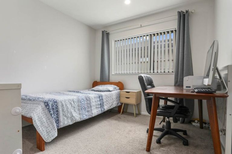 Photo of property in 10 Silver Beech Street, Takanini, 2110