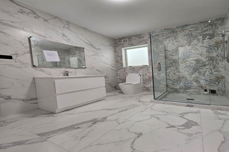 Photo of property in 8 Ritetai Street, Clarks Beach, 2122