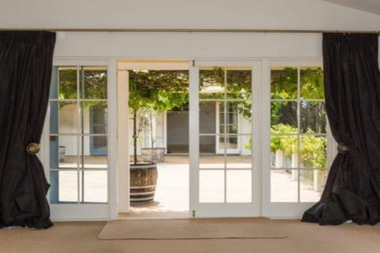 Photo of property in 67 Waimarama Road, Havelock North, 4294