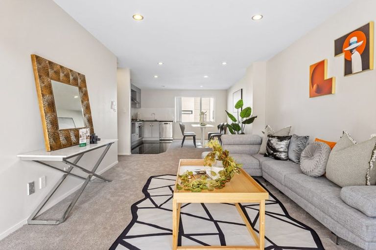 Photo of property in 20/5 Perekia Street, Albany, Auckland, 0632