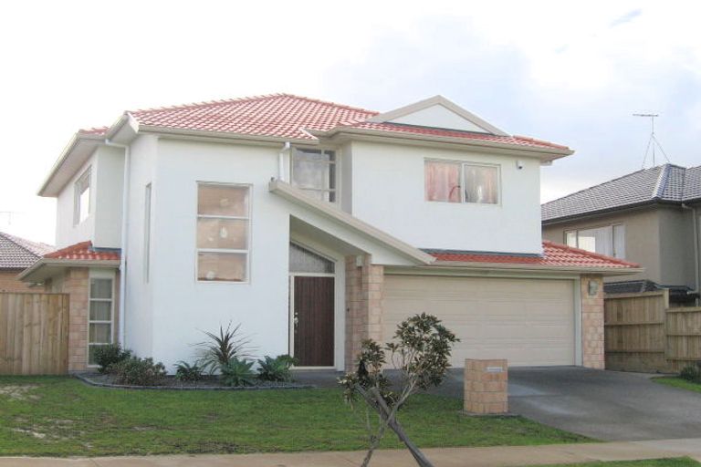 Photo of property in 13 Speyside Crescent, Flat Bush, Auckland, 2016