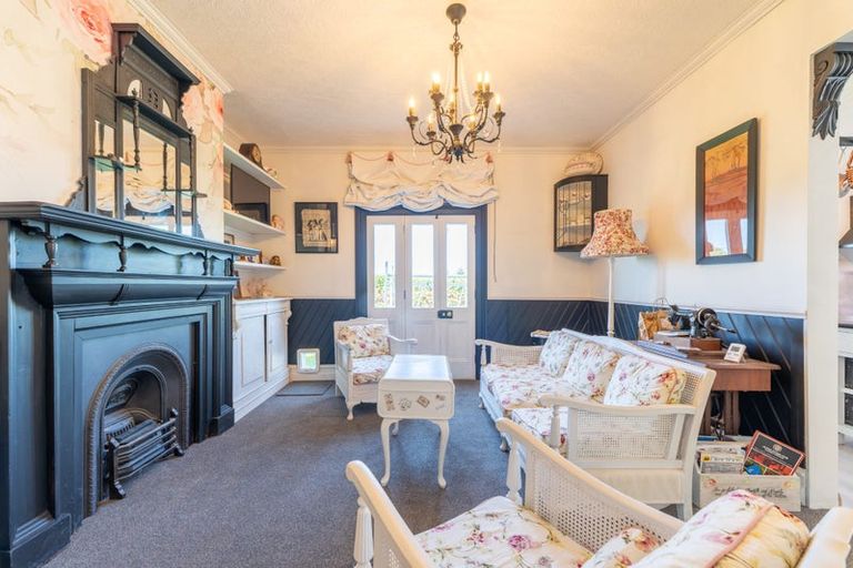 Photo of property in 17 Beach Street, Waikouaiti, 9510