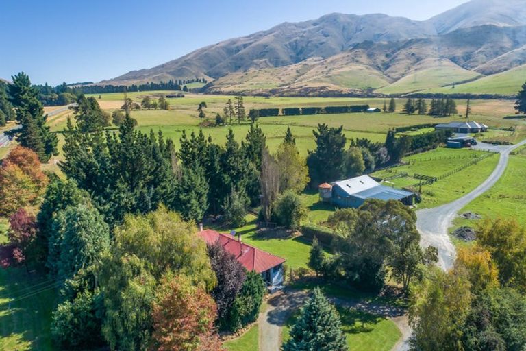 Photo of property in 2122 Fairlie Tekapo Road, Burkes Pass, Fairlie, 7987