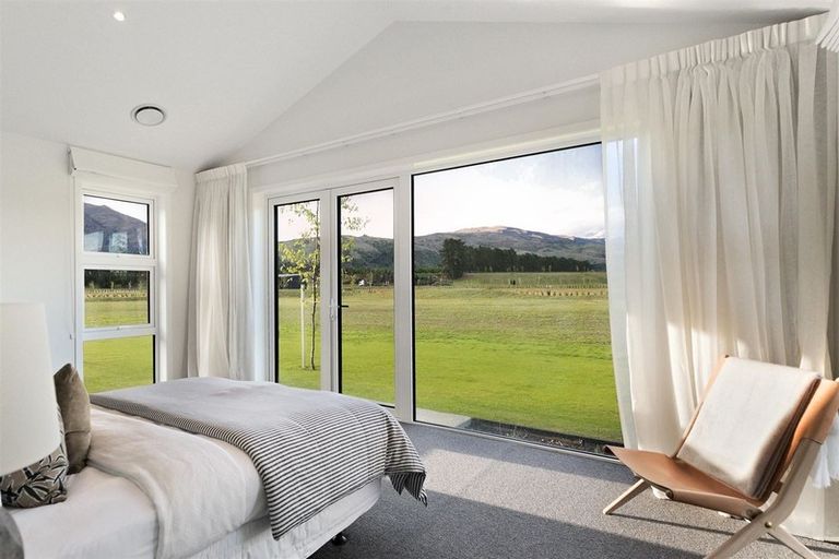 Photo of property in 77 Stone Drive, Cromwell, 9384