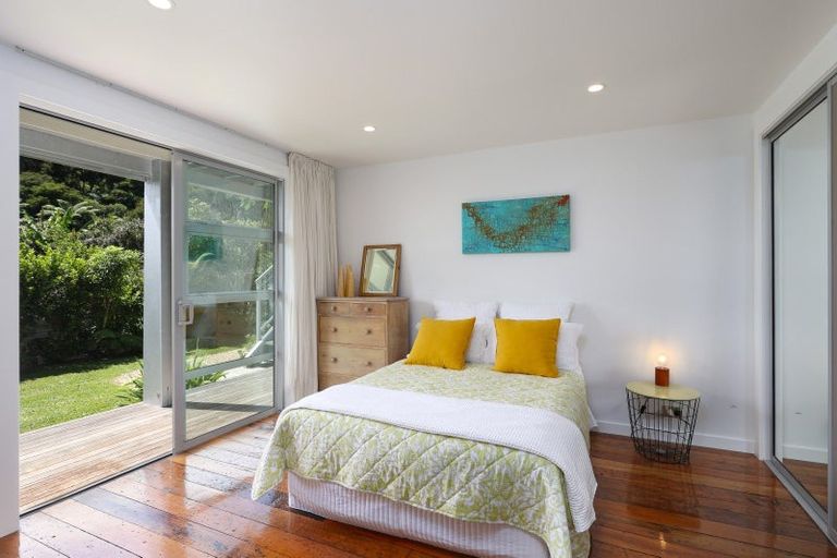 Photo of property in 1160a Abel Tasman Drive, Ligar Bay, Takaka, 7183
