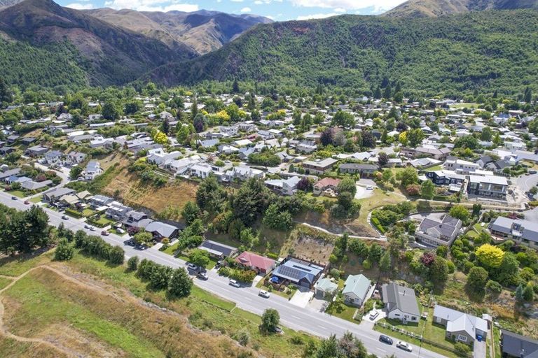 Photo of property in 41 Mcdonnell Road, Arrowtown, 9302