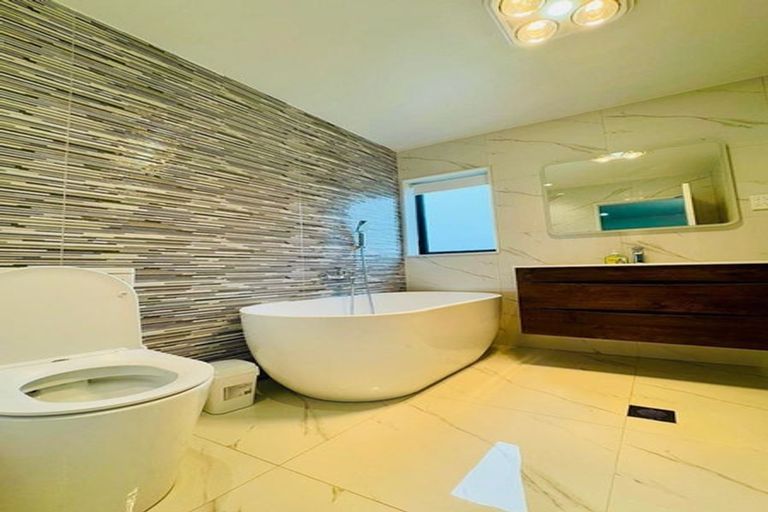 Photo of property in 1/30 Arnwood Street, Manurewa, Auckland, 2102