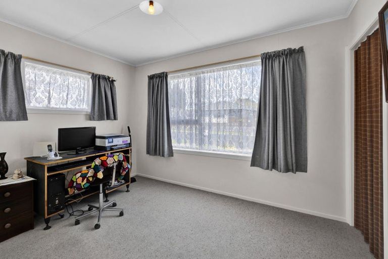 Photo of property in 37 Clifton Drive, Waitara, 4320