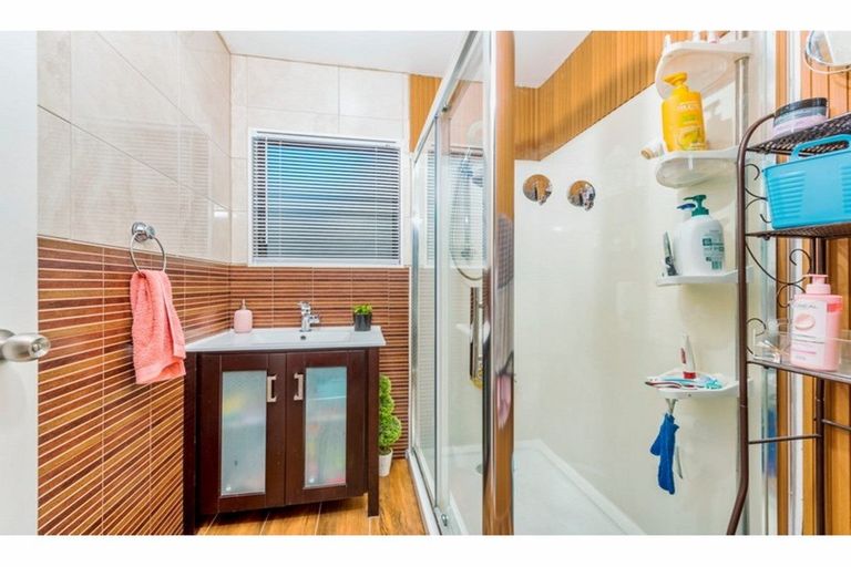 Photo of property in 50 Gallony Avenue, Massey, Auckland, 0614