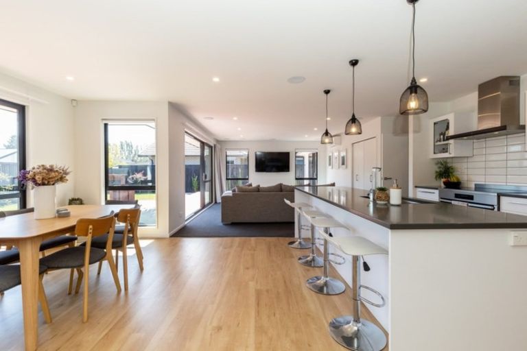 Photo of property in 10 Emma Street, Marshland, Christchurch, 8083