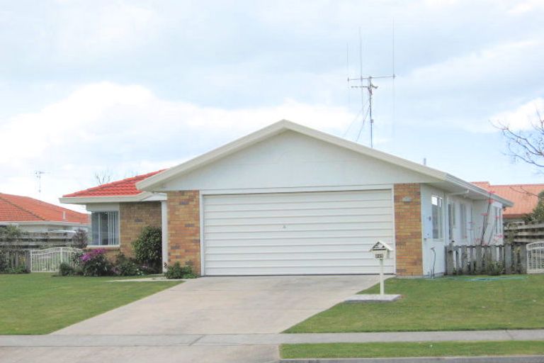 Photo of property in 695 Grenada Street, Papamoa Beach, Papamoa, 3118