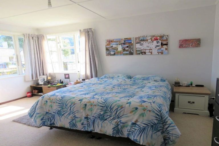 Photo of property in 9 Reynolds Street, Taita, Lower Hutt, 5011