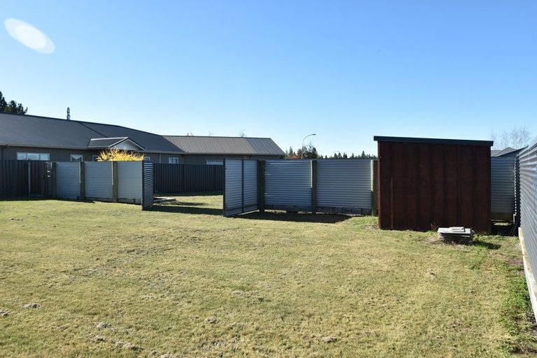 Photo of property in 33 Irishman Drive, Twizel, 7901