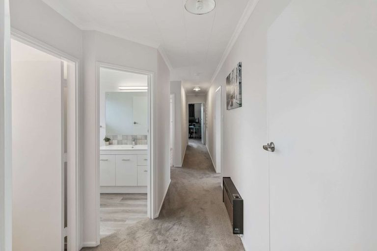 Photo of property in 6 Ajax Place, Highbury, Palmerston North, 4412