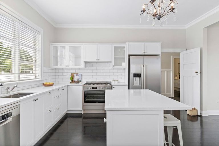 Photo of property in 14 Cotter Street, Greytown, 5712