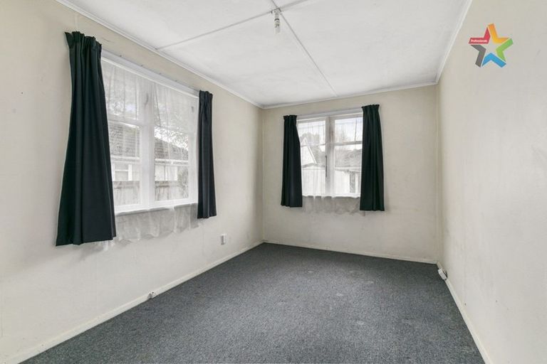 Photo of property in 1/1159 High Street, Taita, Lower Hutt, 5011