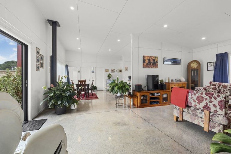 Photo of property in 136 Mirikau Road, Warea, New Plymouth, 4381