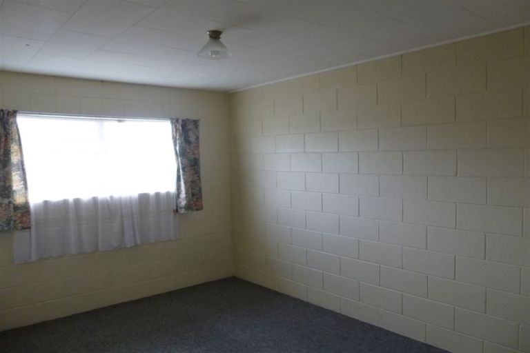 Photo of property in 8/5 Tralee Place, Hillcrest, Hamilton, 3216