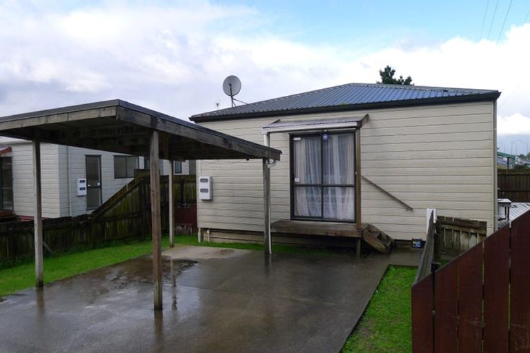 Photo of property in 37 Solveig Place, Randwick Park, Auckland, 2105