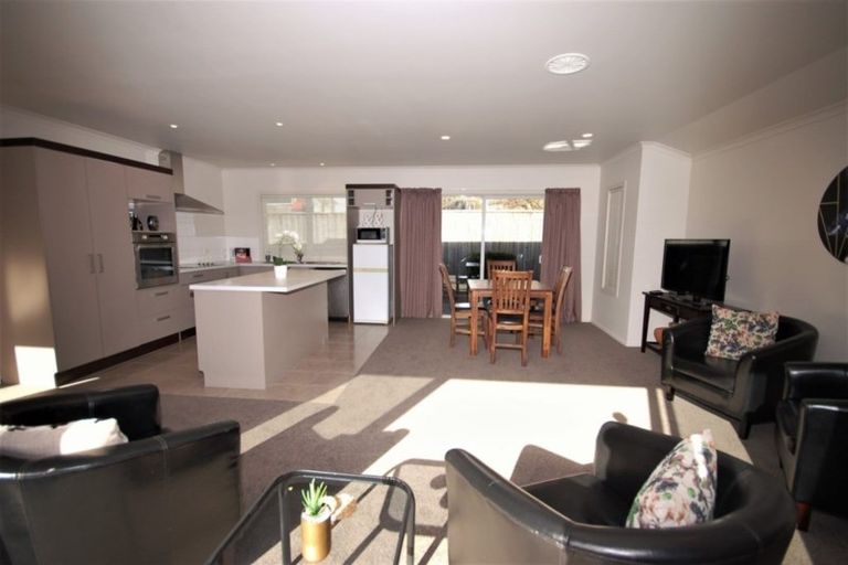 Photo of property in 2/155 Tauhara Road, Tauhara, Taupo, 3330