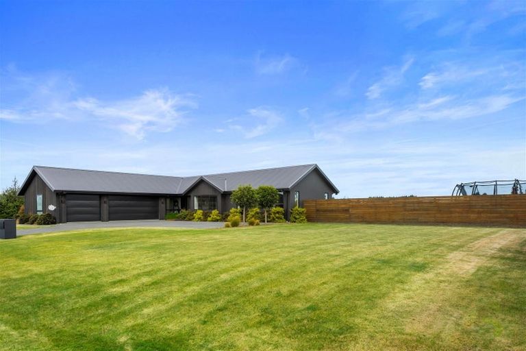 Photo of property in 77 Kingsdowne Drive, West Melton, 7618