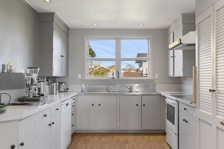 Photo of property in 6 Kohatu Parade, Wharewaka, Taupo, 3330