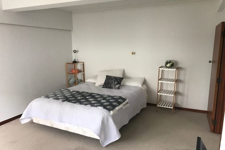 Photo of property in 1/46 Hauraki Road, Hauraki, Auckland, 0622