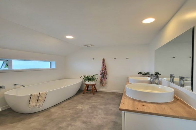 Photo of property in 15 Verbena Glen, Mount Maunganui, 3116
