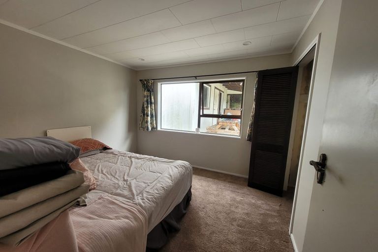 Photo of property in 6 Pioneer Grove, Silverstream, Upper Hutt, 5019