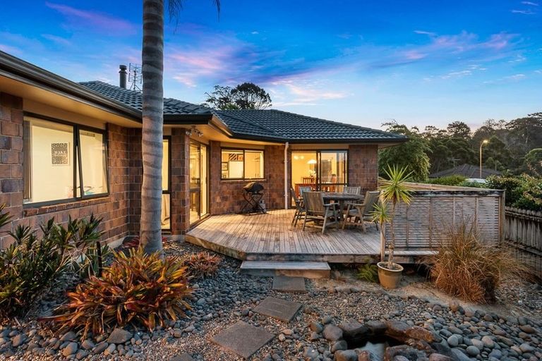 Photo of property in 45 Sapperton Drive, Henderson, Auckland, 0612